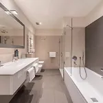 Move Venezia Nord Hotell 4*