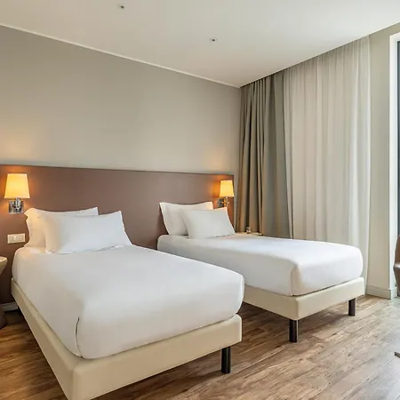 Hotel Move Venezia Nord 4*