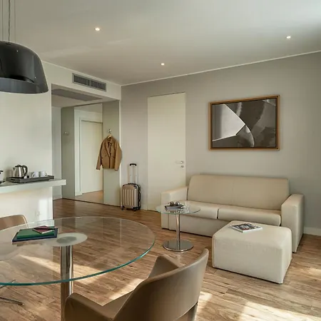 Move Venezia Nord ホテル 4*