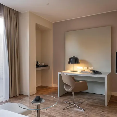 Move Venezia Nord فندق